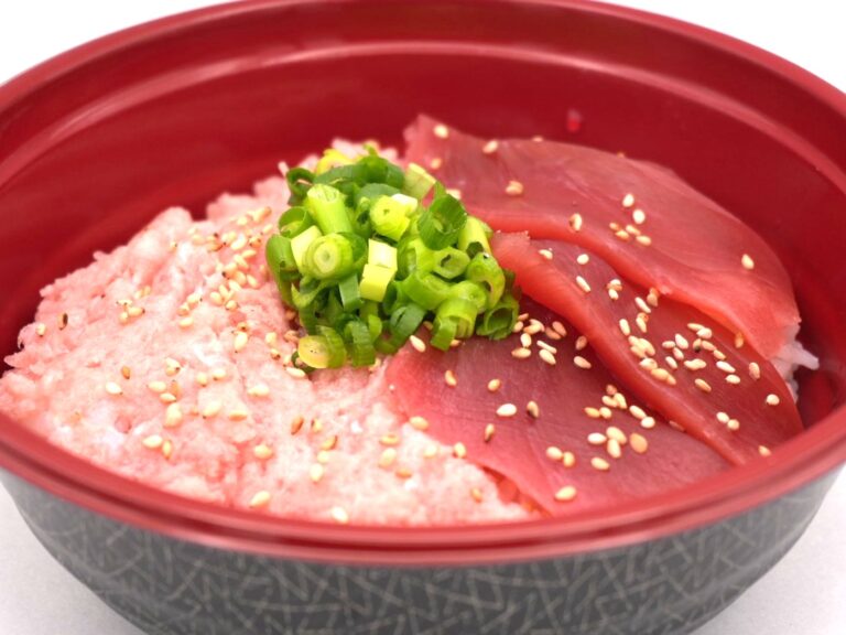 まぐろ×ネギトロ丼