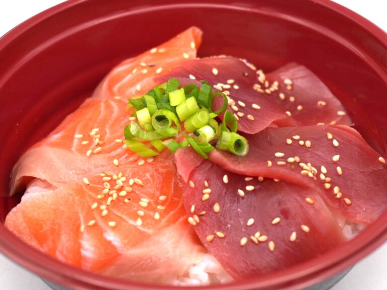 サーモン×まぐろ丼