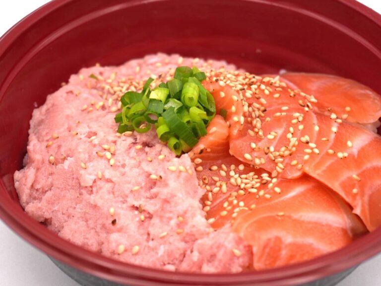 サーモン×ネギトロ丼